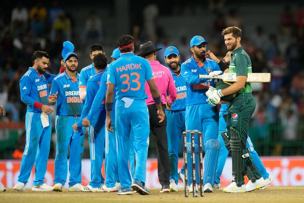 Air Fares To Ahmedabad Sky Rocket For India vs Pakistan World Cup Match